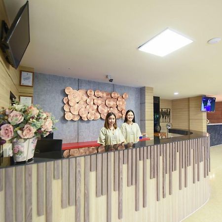 Wish Hotel Ubon Ubon Ratchathani Ngoại thất bức ảnh
